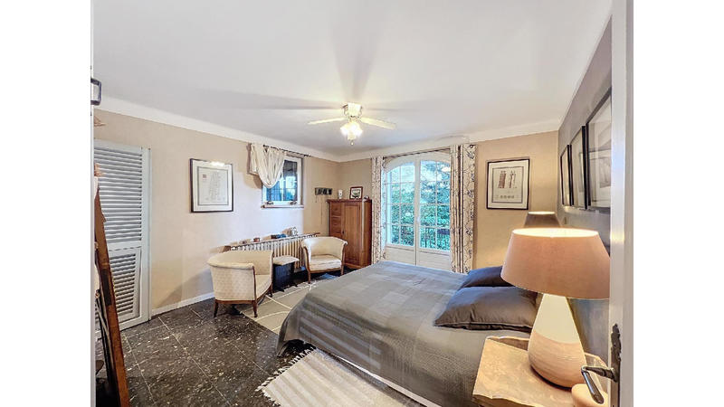 Maison - 185 m² - 7 pièces