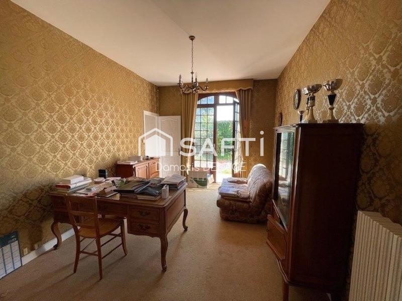 Maison - 225 m² - 9 pièces