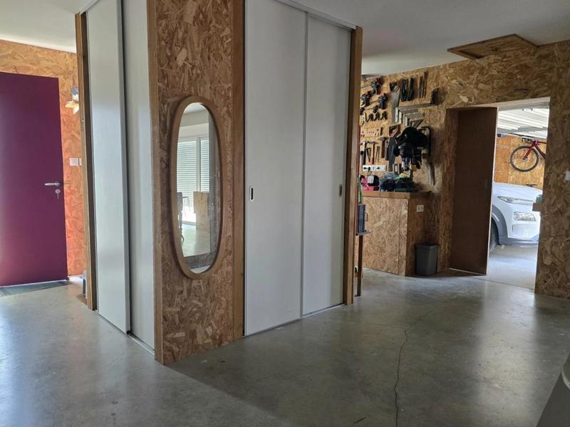 Maison - 207 m² - 9 pièces