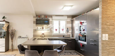 Maison - 122 m² - 6 pièces