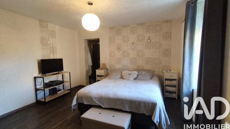 Maison - 256 m² - 9 pièces