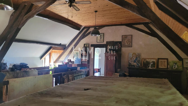 Maison - 230 m² - 6 pièces