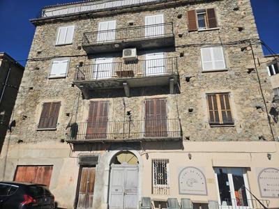 Appartement - 115 m² - 5 pièces