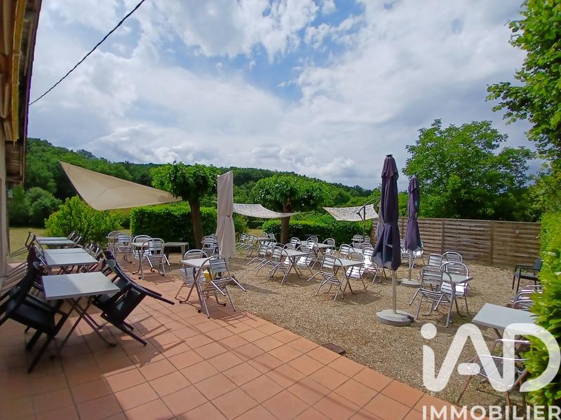 Maison - 370 m² - 5 pièces