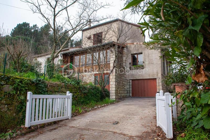 Maison - 151 m² - 7 pièces