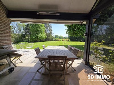 Maison - 275 m² - 12 pièces