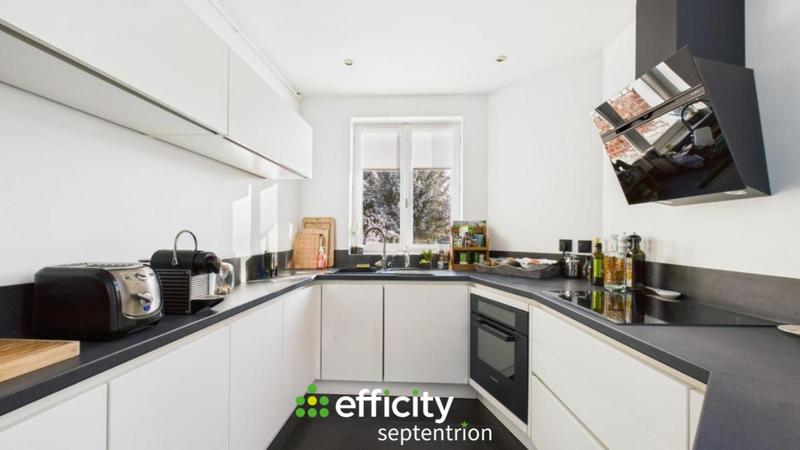 Maison - 228 m² - 9 pièces