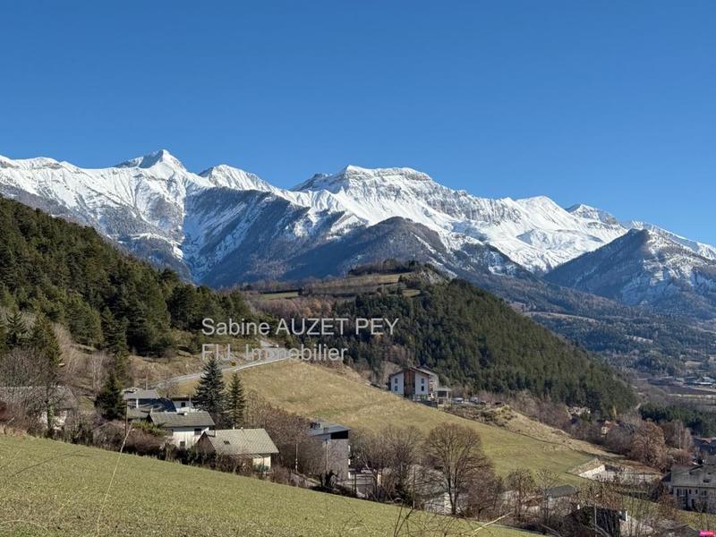 Maison - 250 m² - 6 pièces