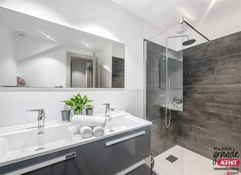 Maison - 105 m² - 4 pièces