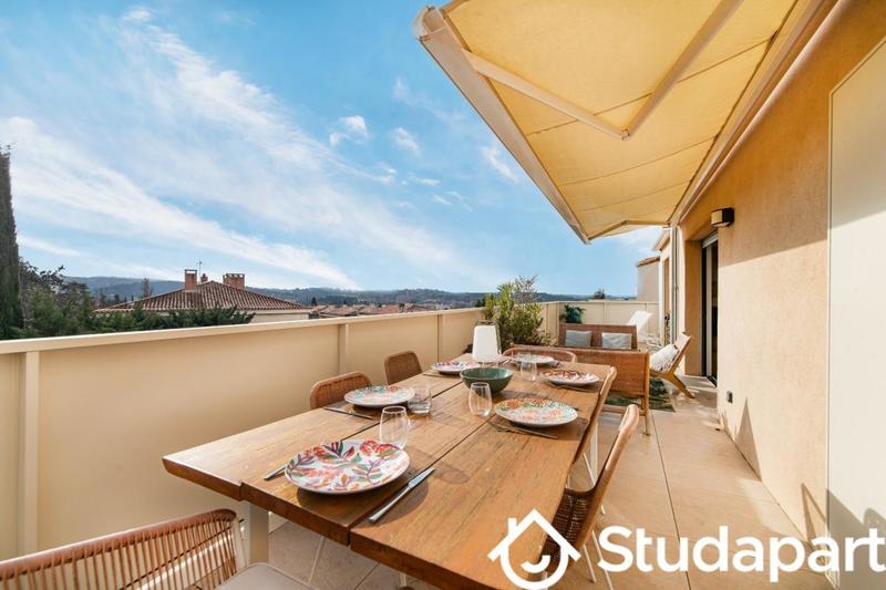 Appartement - 100 m² - 4 pièces