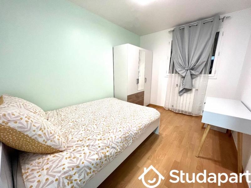 Chambre - 11 m² - 1 pièce