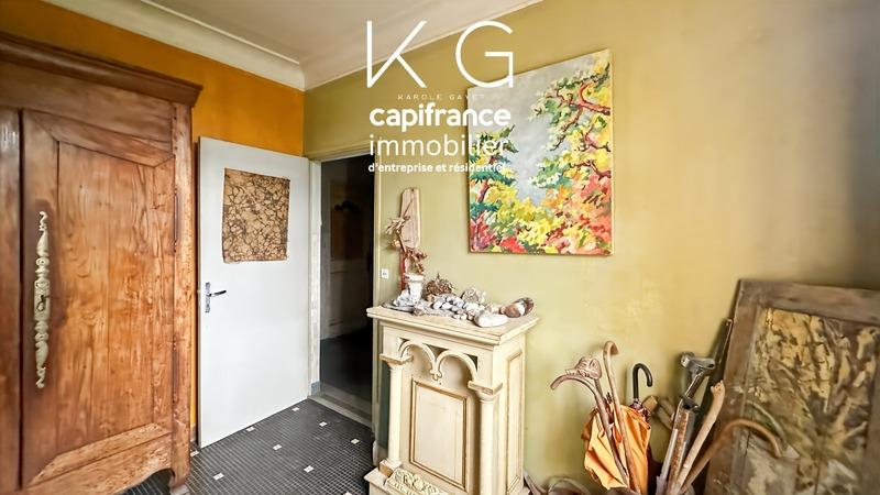 Propriété - 230 m² - 10 pièces