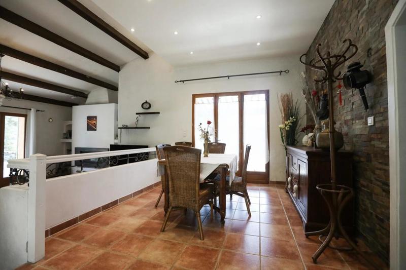 Villa - 182 m² - 6 pièces