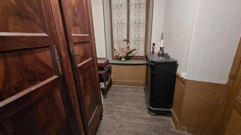 Maison - 640 m² - 12 pièces