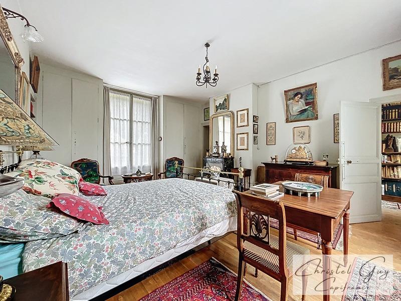 Maison bourgeoise - 247 m² - 10 pièces