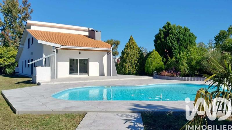 Maison - 139 m² - 5 pièces