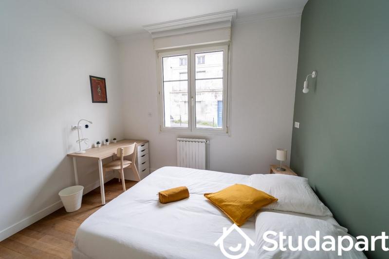 Chambre - 14 m² - 1 pièce