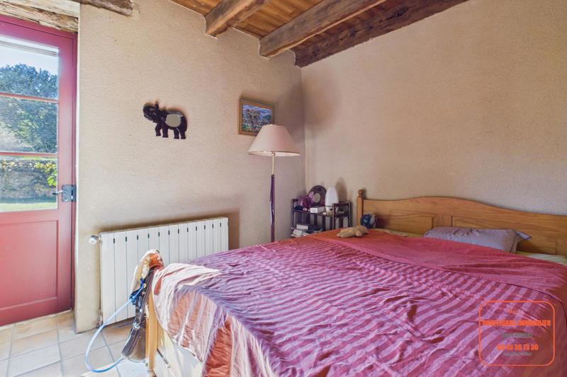 Maison - 240 m² - 9 pièces