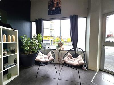 Local commercial - 75 m² - 2 pièces