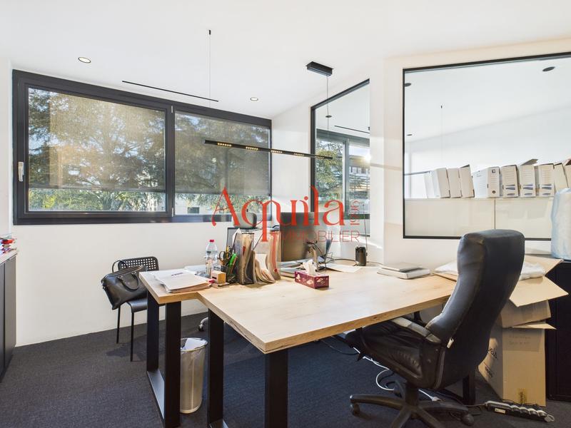 Bureau - 225 m² - 10 pièces