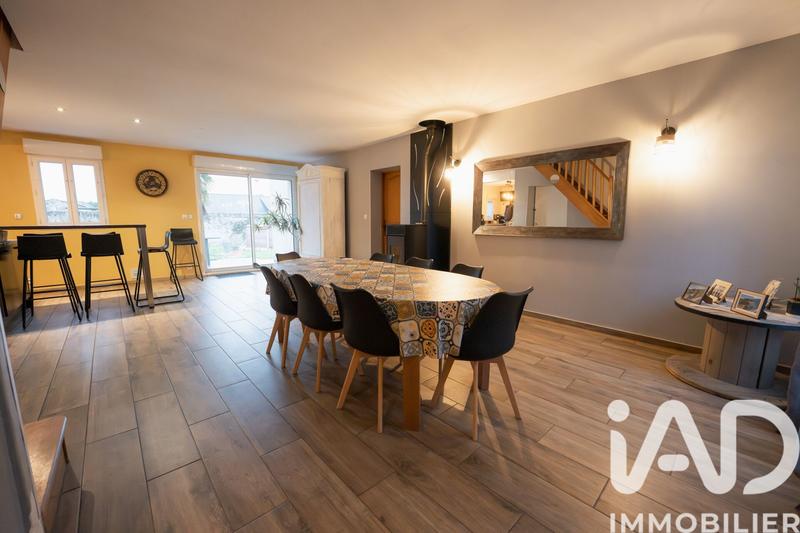 Maison - 179 m² - 9 pièces