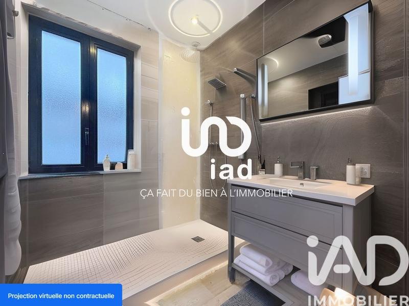 Maison - 252 m² - 10 pièces