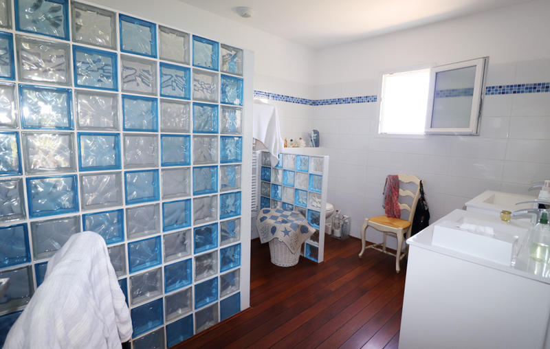 Maison - 220 m² - 7 pièces