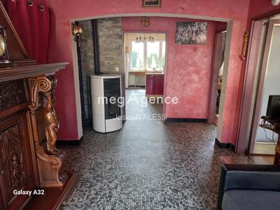 Maison - 163 m² - 8 pièces