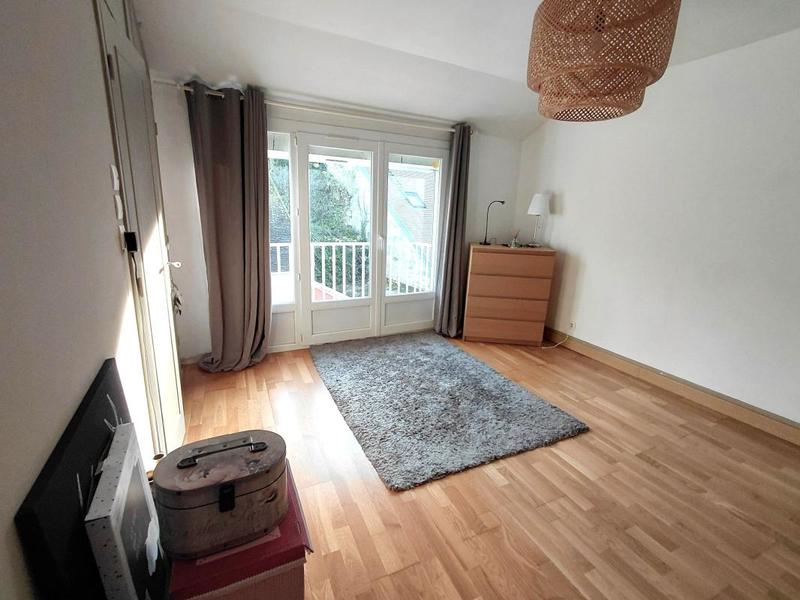 Maison - 96 m² - 5 pièces