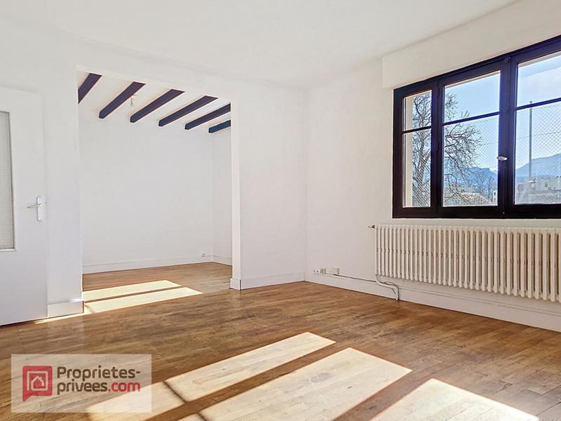 Appartement - 82 m² - 3 pièces