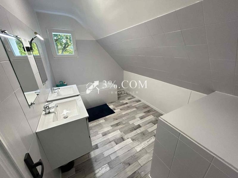 Maison - 128 m² - 7 pièces