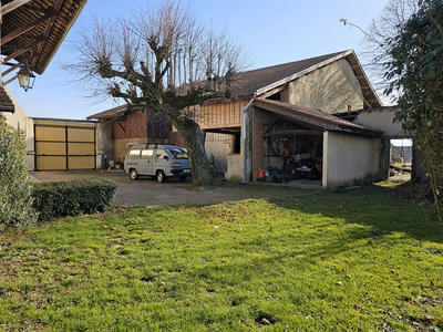Maison - 230 m² - 6 pièces