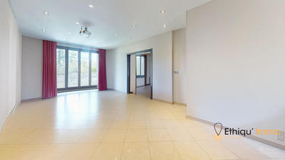 Maison - 390 m² - 20 pièces