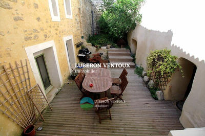 Maison - 230 m² - 8 pièces