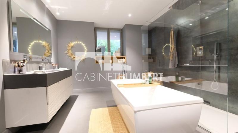 Appartement - 206 m² - 5 pièces