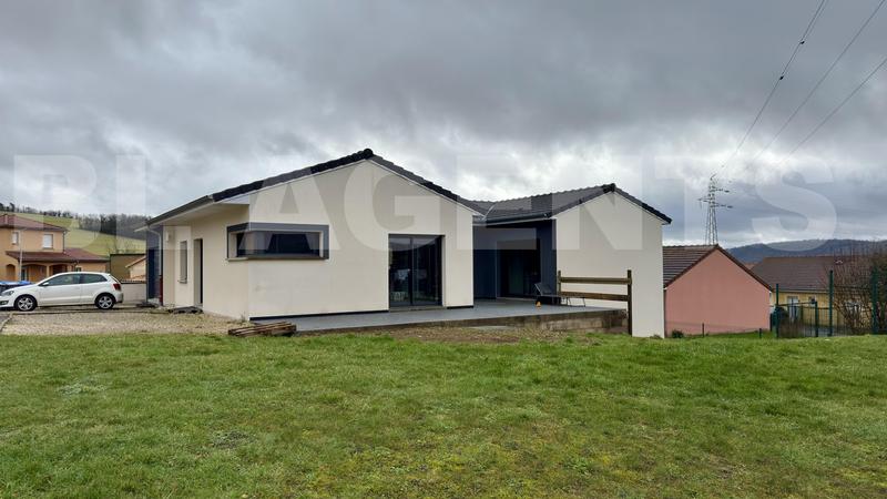 Pavillon - 140 m² - 5 pièces