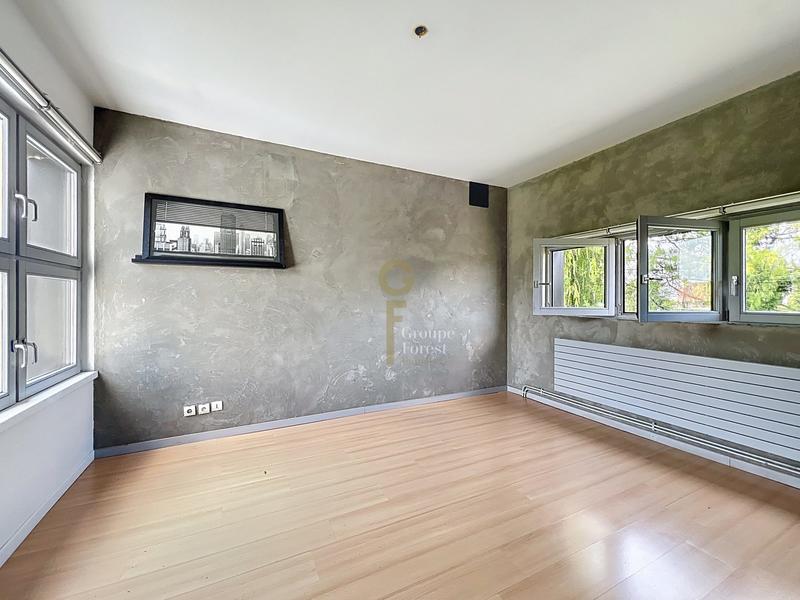 Maison - 231 m² - 6 pièces