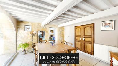 Maison - 305 m² - 11 pièces