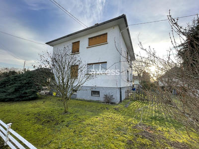 Maison traditionnelle - 180 m² - 7 pièces