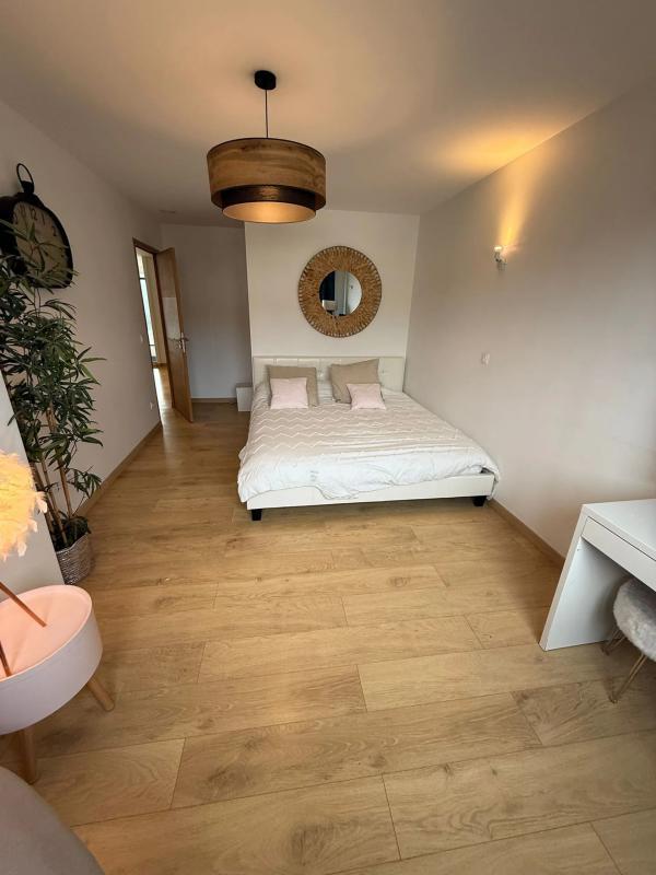 Maison - 252 m² - 11 pièces