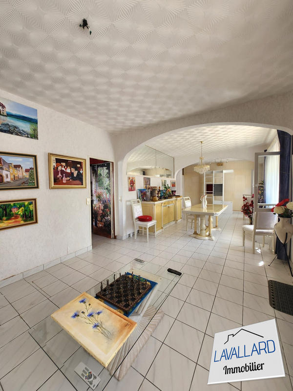 Maison - 165 m² - 6 pièces