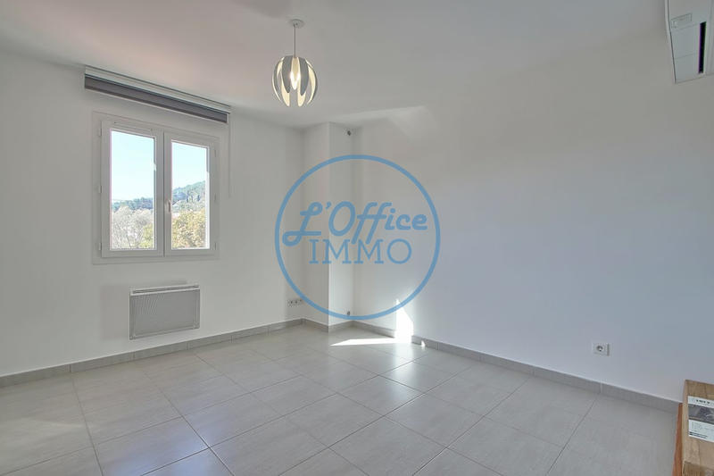 Maison traditionnelle - 97 m² - 4 pièces