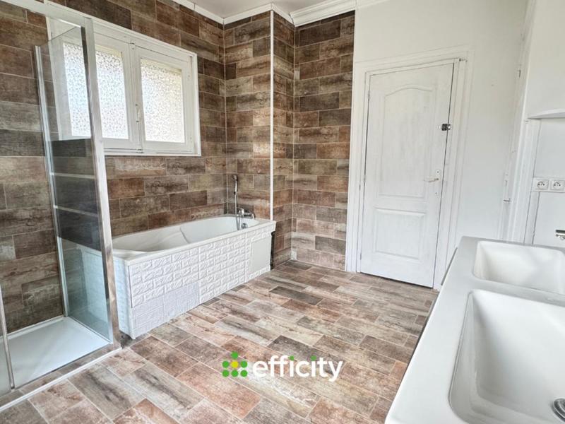 Maison - 140 m² - 5 pièces