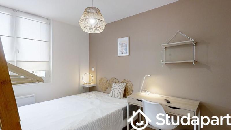 Chambre - 11 m² - 1 pièce