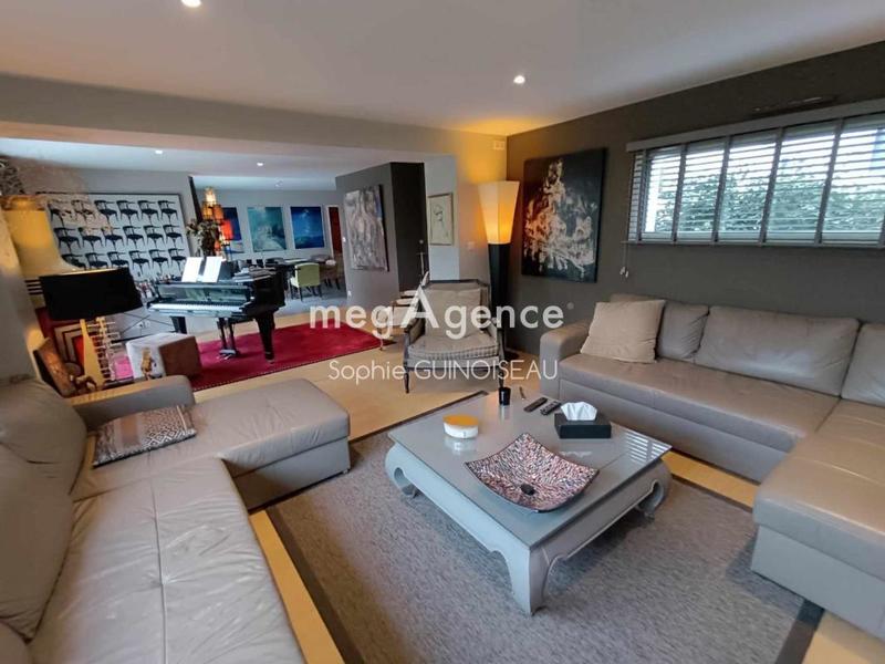 Maison - 176 m² - 6 pièces