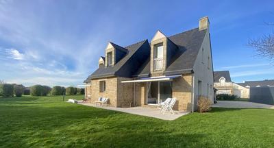 Maison traditionnelle - 207 m² - 9 pièces