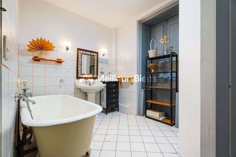 Maison de maîtres - 232 m² - 8 pièces