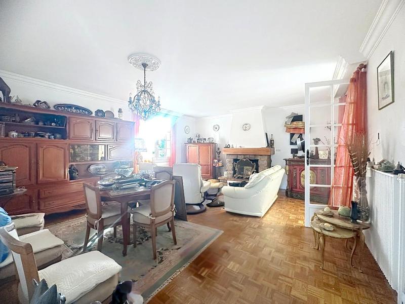 Maison - 148 m² - 6 pièces