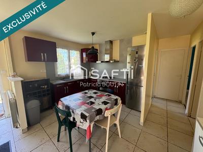 Maison - 95 m² - 5 pièces