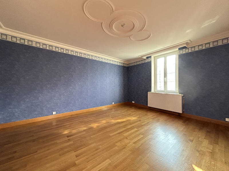 Maison - 208 m² - 6 pièces